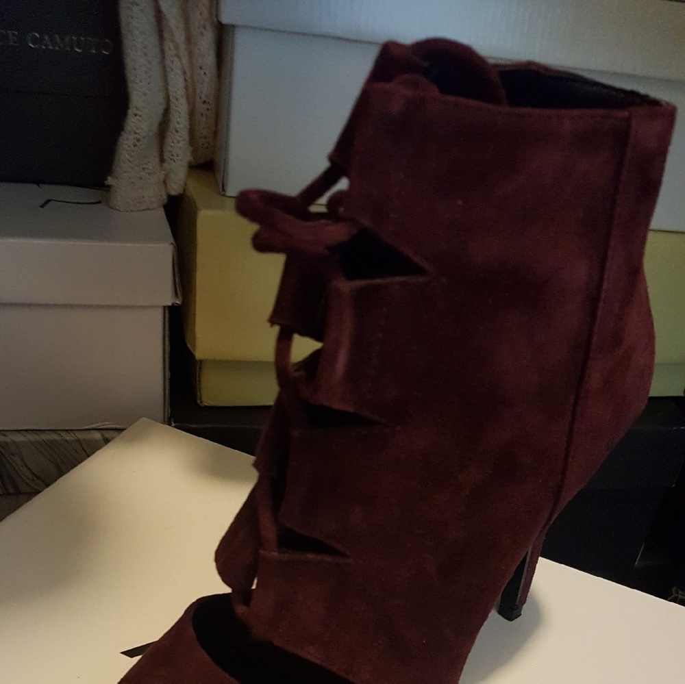 Also never worn - Picture 3 of 3